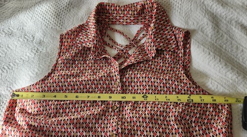 Zac & Rachel Blouse Shirt Sleeveless w/Collar Red Black White Geometric WOM M - Picture 7 of 9