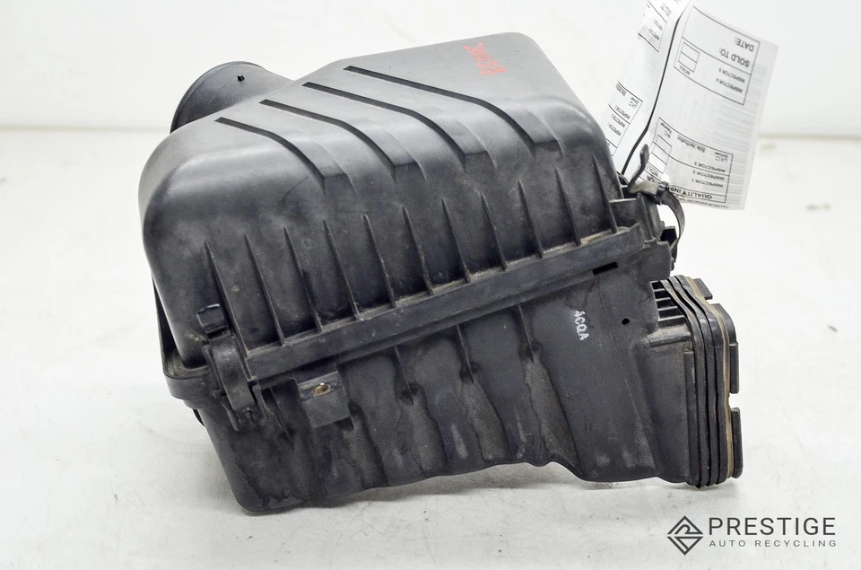 2004-2006 KIA SPECTRA AIR CLEANER OEM - Image 2 of 4