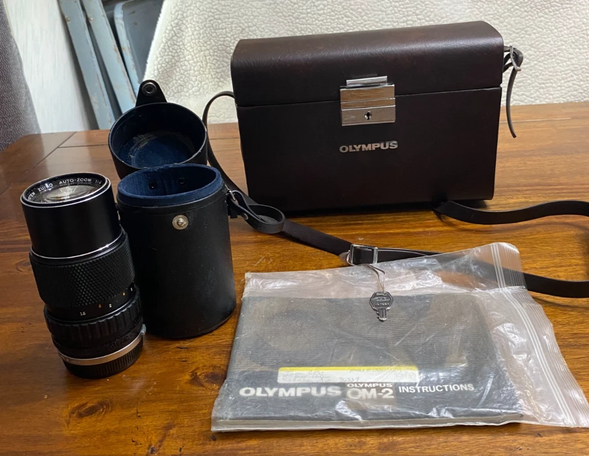 Olympus OM-System Zuiko Auto-Zoom 1:4 f=75-150mm Lens with Cases