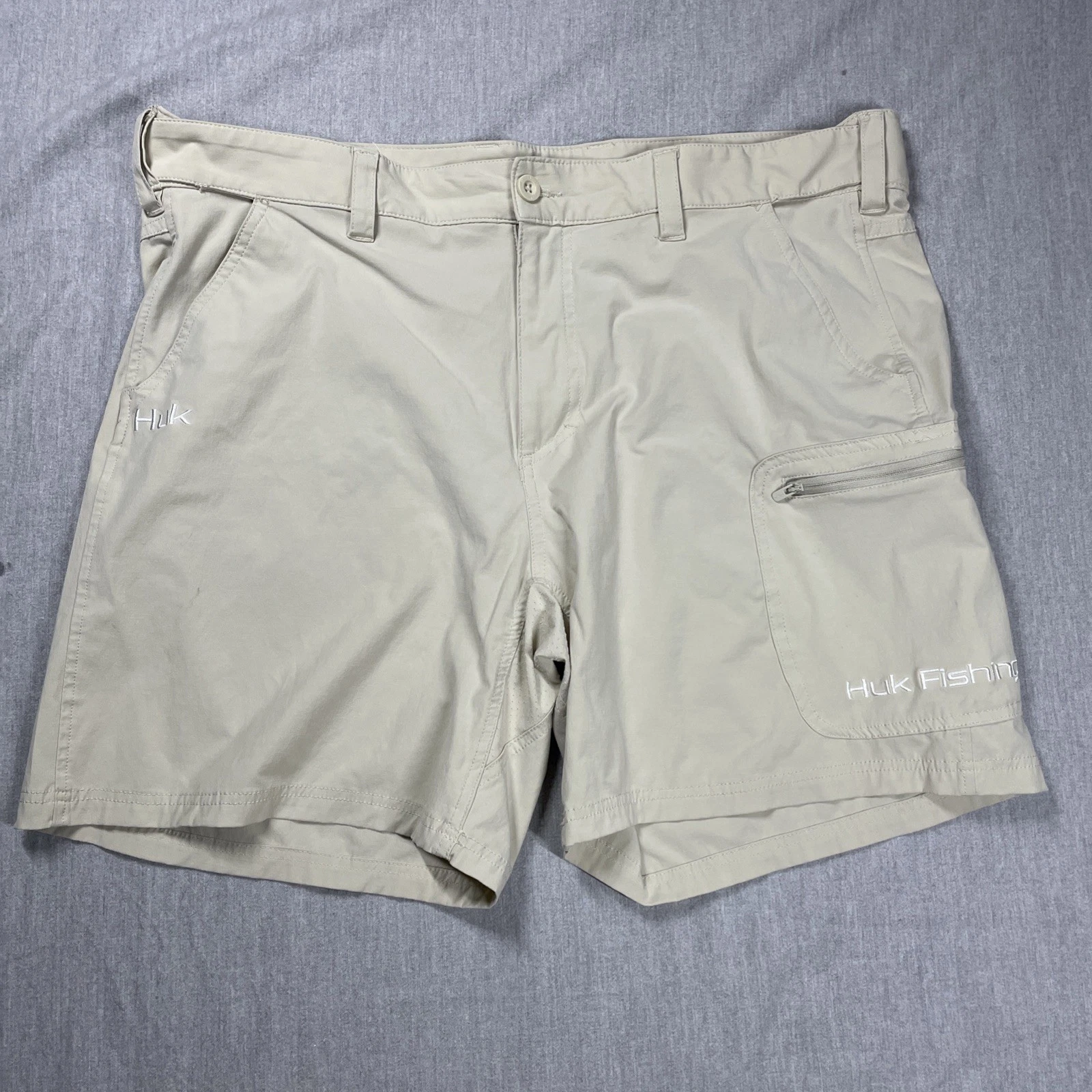 HUK Fishing Shorts Mens Sz XXL Khaki Next Level Quick-Drying Performance Stretch