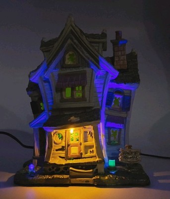 Lemax Spooky Town Village Goosebumps Manor Lighted Retired Collectible w Box ~8''