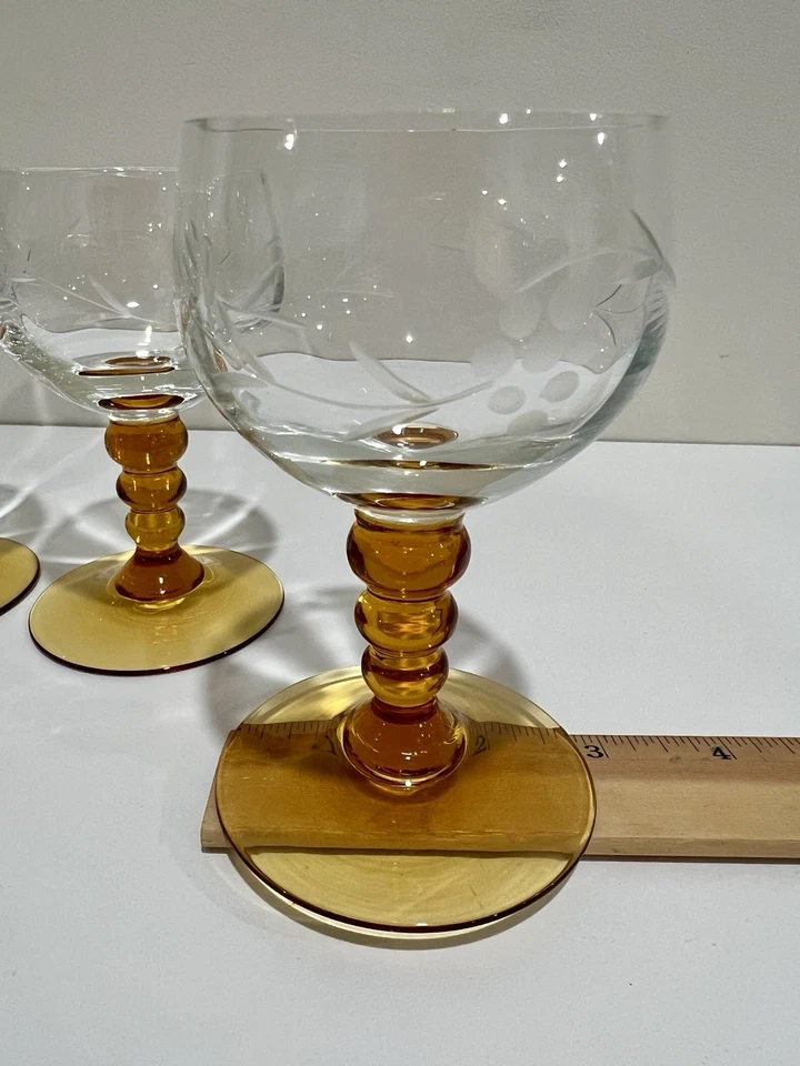 "Copas de vino de colección German Roemer 4"" ámbar con vástago de burbuja grabado vid de uva 4 piezas" Foto 4 de 4