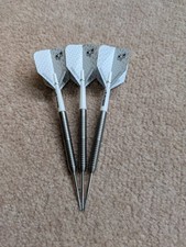set of 22g unbranded darts
