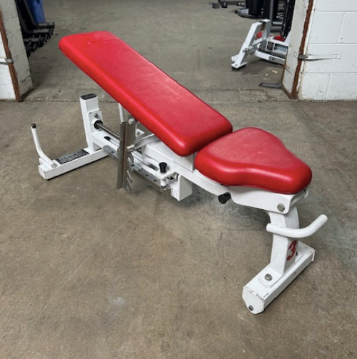 Hammer Strength | Multi-Adjustable 0-90 Bench w/ Lever Action Adjustment