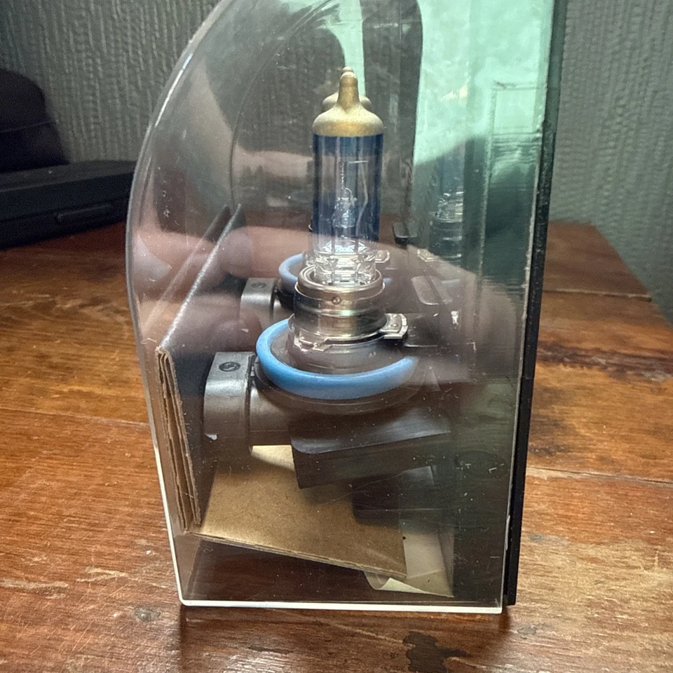 PIAA H11 Xtreme White Plus 4000k Replacement Bulb 15211 - Image 3 of 3