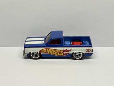 ホットウィール　50周年記念ディスプレイケース 83 SILVERADO Hot Wheels 83 Chevy Silverado 80th Anniversary & 83 Silverado