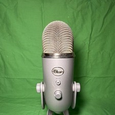 Blue Yeti USB Desktop Microphone Silver Mute Switch Adjustable Gain Headphone