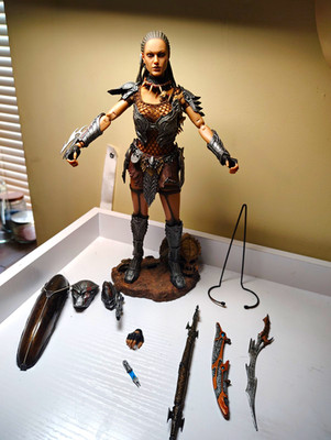 Hot Angel Alien vs Predator Machiko She Predator Action Figure w/ Base & Weapons
