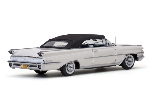 1959 Oldsmobile 98 WHITE 1:18 SunStar 5233 - Picture 11 of 11