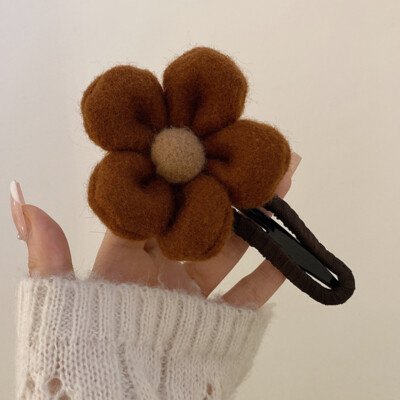 Plush Flower Hair Clip Large Flower Hairpins Floral Duckbill Ponytail Shark Clip