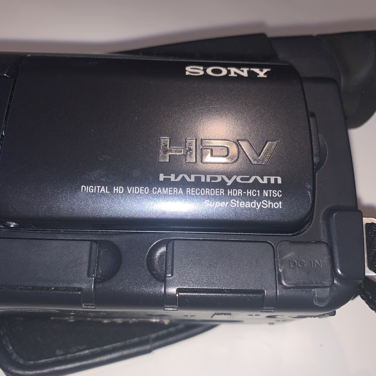Sony Handycam HDR-HC1 Camcorder HDV MiniDV Video Camera Sony Handycam HDR-HC1 Camcorder HDV MiniDV Video Camera