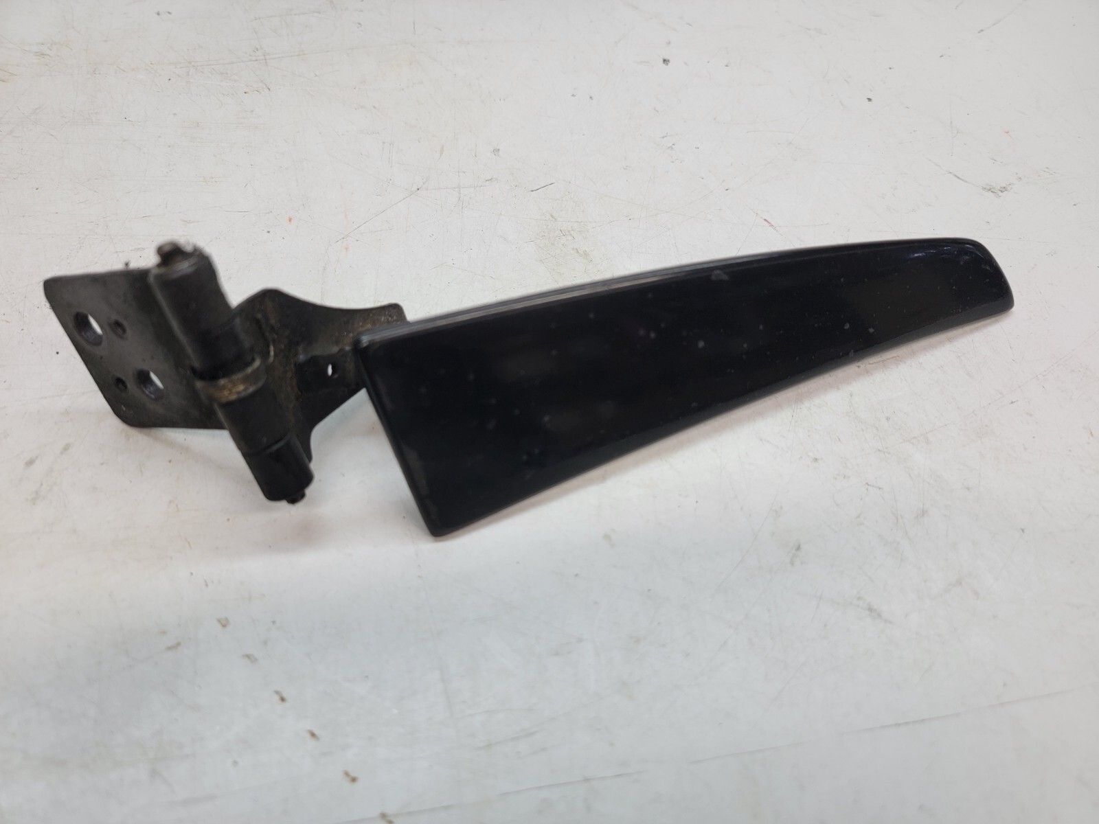 LAMBORGHINI MURCIELAGO LP640 RIGHT HEADLIGHT WASHER EYELID COVER OEM 410955276
