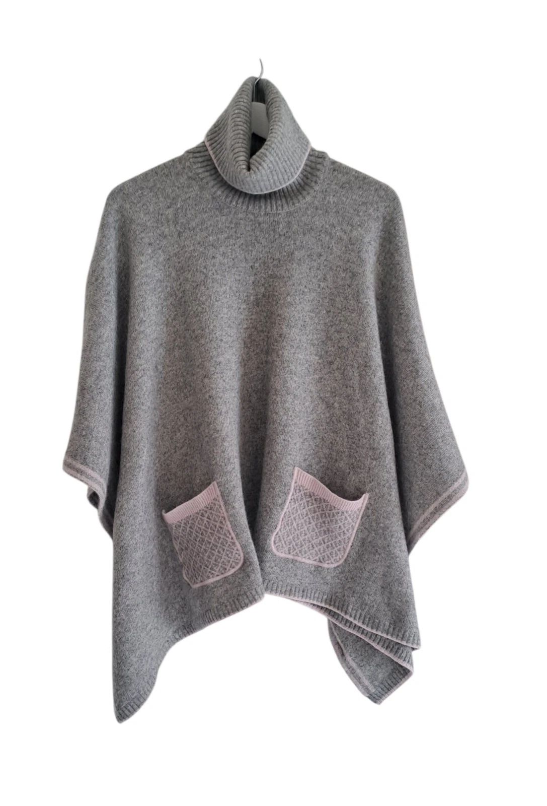 FENDI Wool Cashmere Poncho Grey Roll Neck Cape Knitted Cover Pockets One size
Opens in a new window