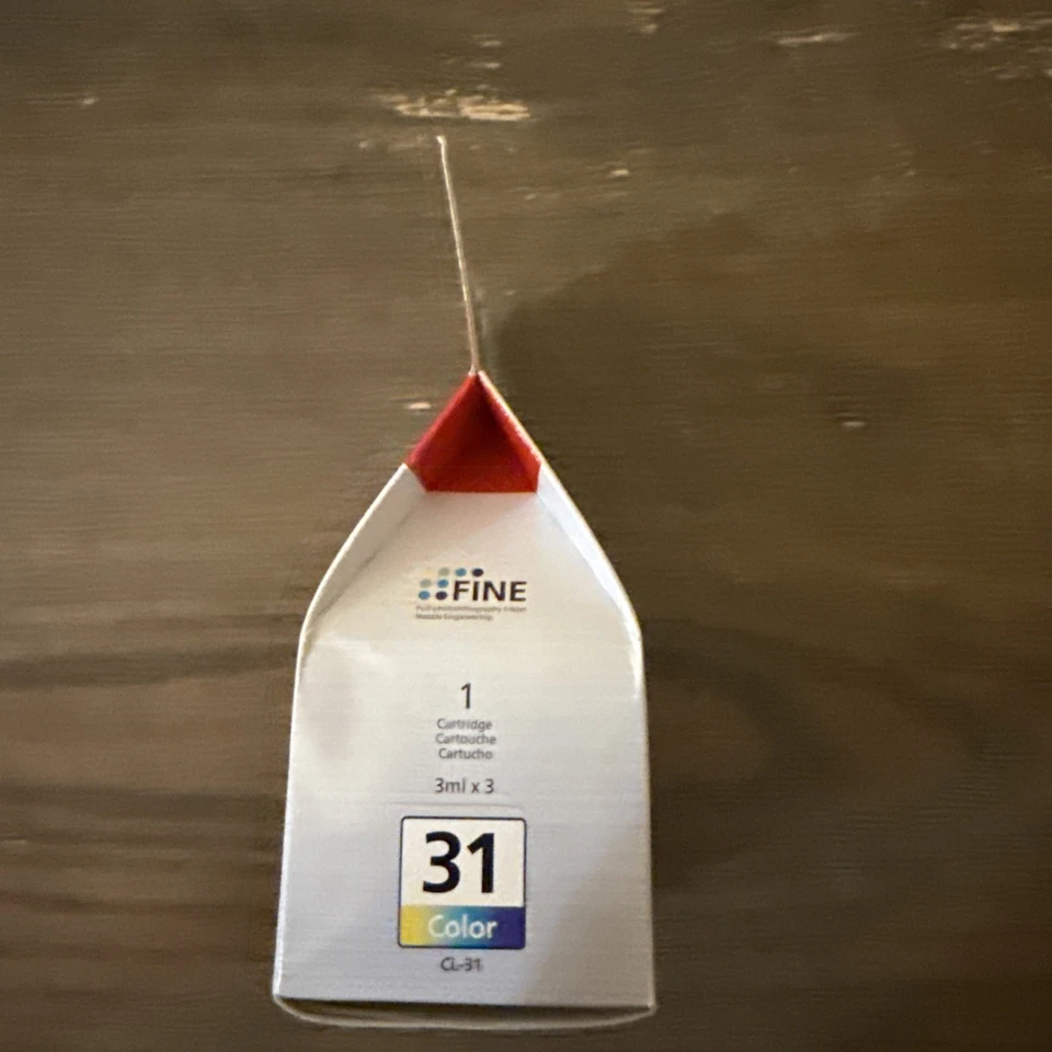 Cartucho de tinta tricolor Canon CL-31 Chromalife 100 1900B002 para impresoras PIXMA Foto 4 de 4