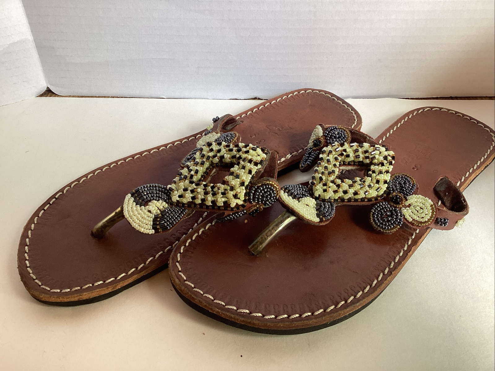 APL Sandali Vera Pelle taglia 39 8 5 in pelle italiana con perline usati in ottime condizioni