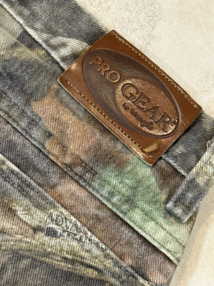 Youth Vintage Wrangler Pro Gear Camo Pants Made In The USA Size 16 Reg 24x27 - Image 4 of 4