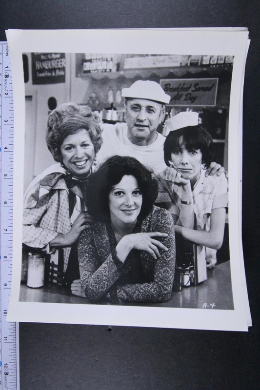 5 ALICE 1980s Type 1 TV Press Photos~LINDA LAVIN~VIC TAYBACK~HOLLIDAY~(3320