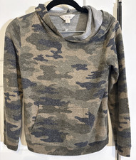 NWOT R R Sweatshirt Camo Hoodie SOFT Girls Size 8-10 Medium M