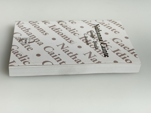 Nathanna Cainte Gaeilge - Béarla Garry Bannister Irish Colloquiums Dictionary - 第 4/7 張圖片