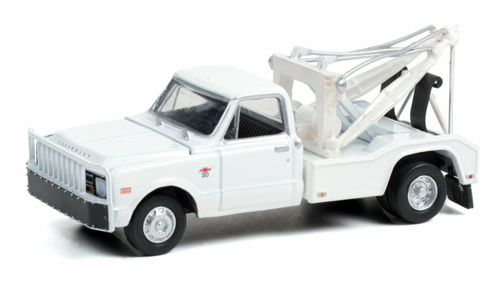 1:64 Scale Greenlight 46070A 1968 Chevrolet C30 Dually Wrecker - Plain White