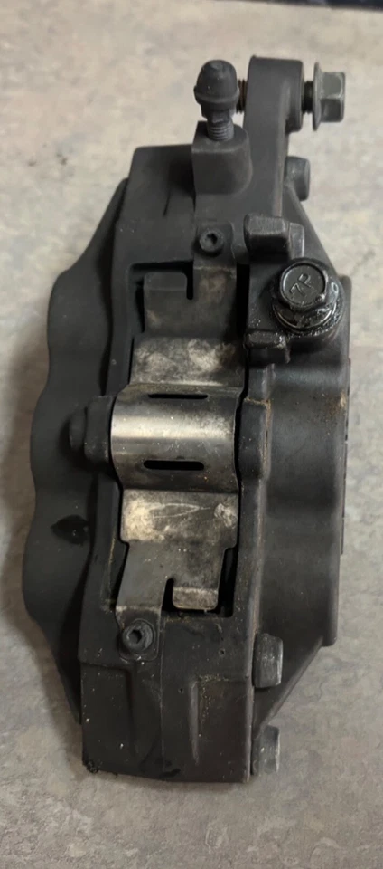 Pinza de freno de disco delantera derecha Suzuki GSF1200 GSF 1200 2001 Bandit 2003 2002 Z4 Foto 4 de 4