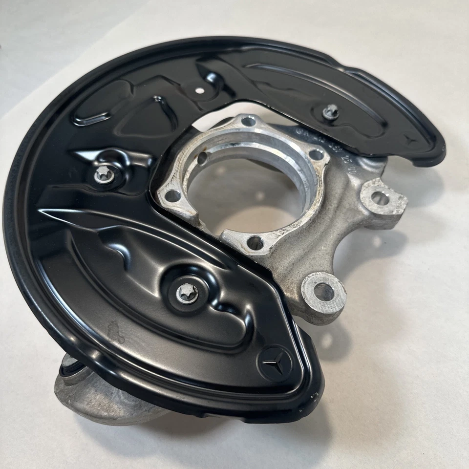 Buje de cojinete de rueda trasera izquierda mercedes-benz glc 43 amg a2133572500 oem Foto 3 de 4