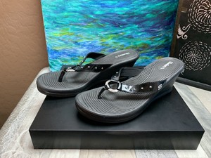 sketchers wedge flip flops