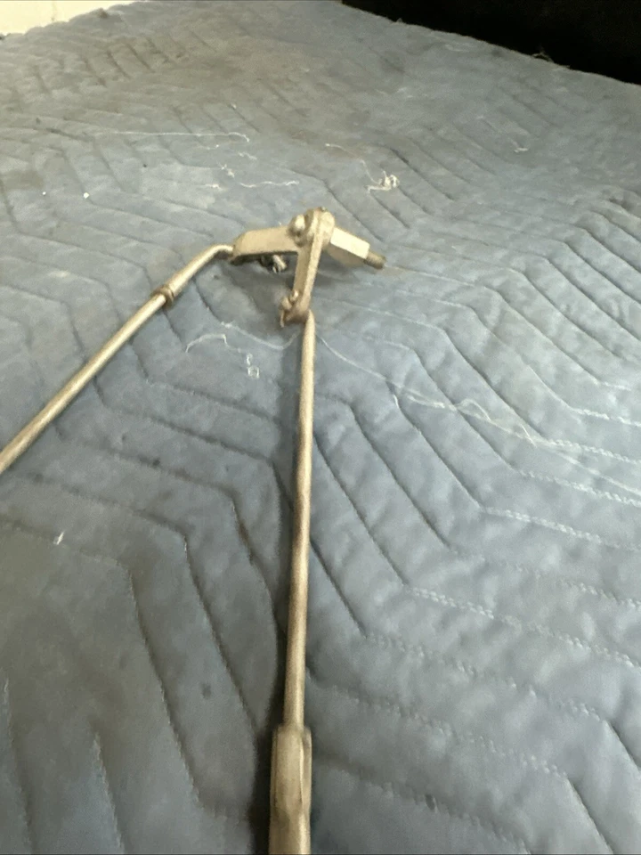 Chevy 1946 1947 acelerador de gas pedal a acoplamiento de carbono con pivote GM 41 42 3659433 Foto 4 de 4