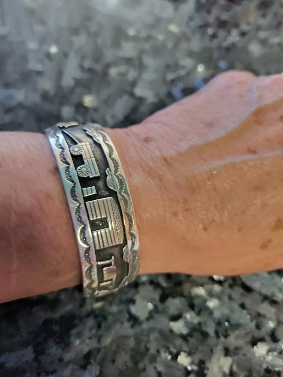 Vintage R.H. BEGAY Navajo Sterling Silver Story Teller Cuff