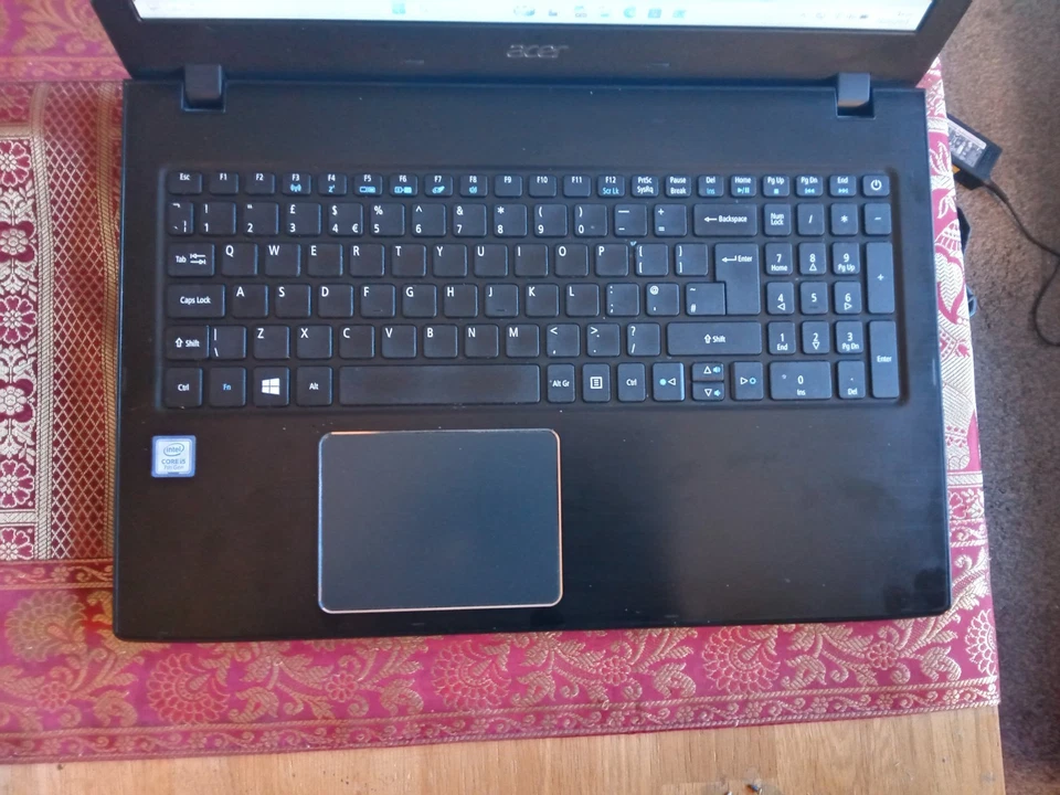 Acer Travelmate P259-G2 15.6" laptop i5 7200u 8gb 128gb M.2 128gb ssd Windows 11 - Image 3 of 4