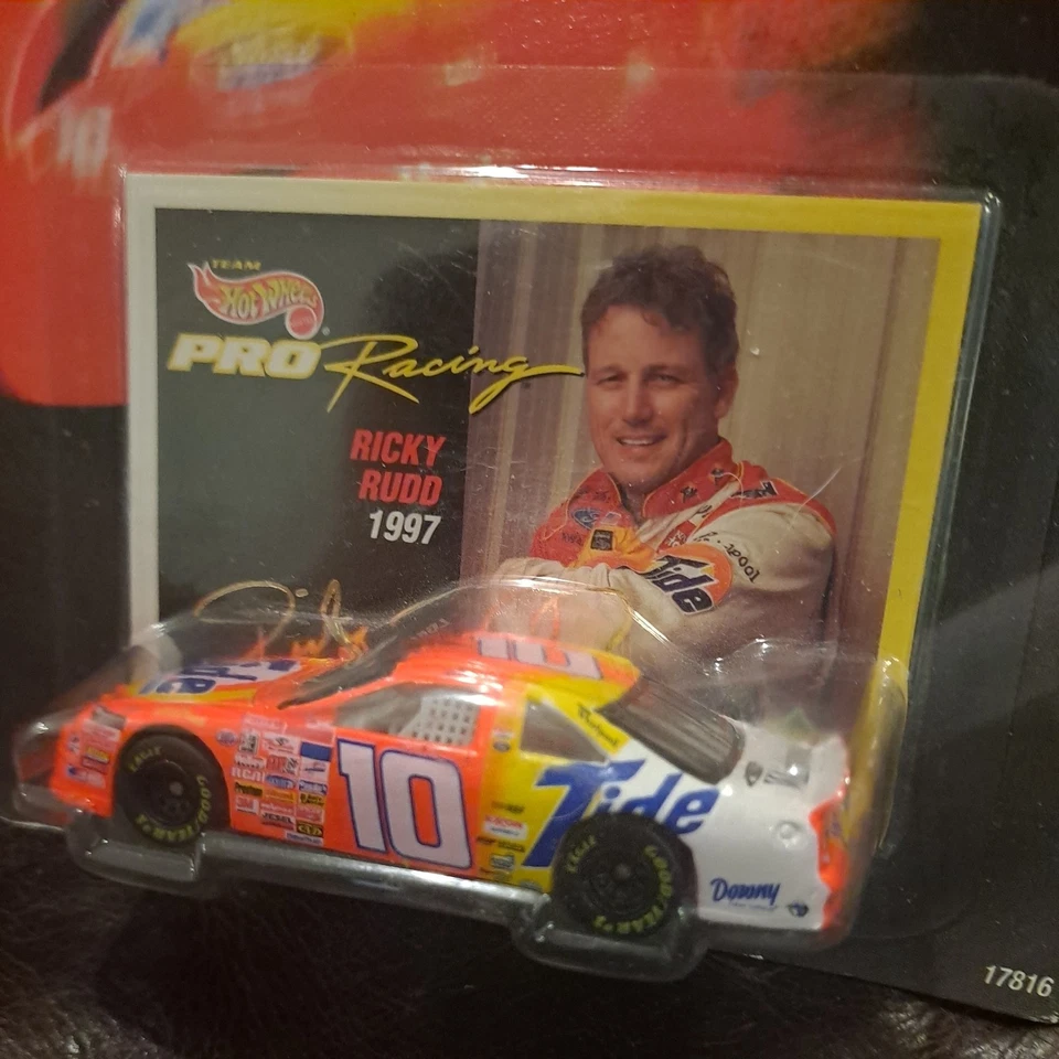 Hot Wheels Pro Racing 1997 NASCAR #10 Ricky Rudd PISTA CURTA 1ª EDIÇÃO 1:64 - Imagem 3 de 4