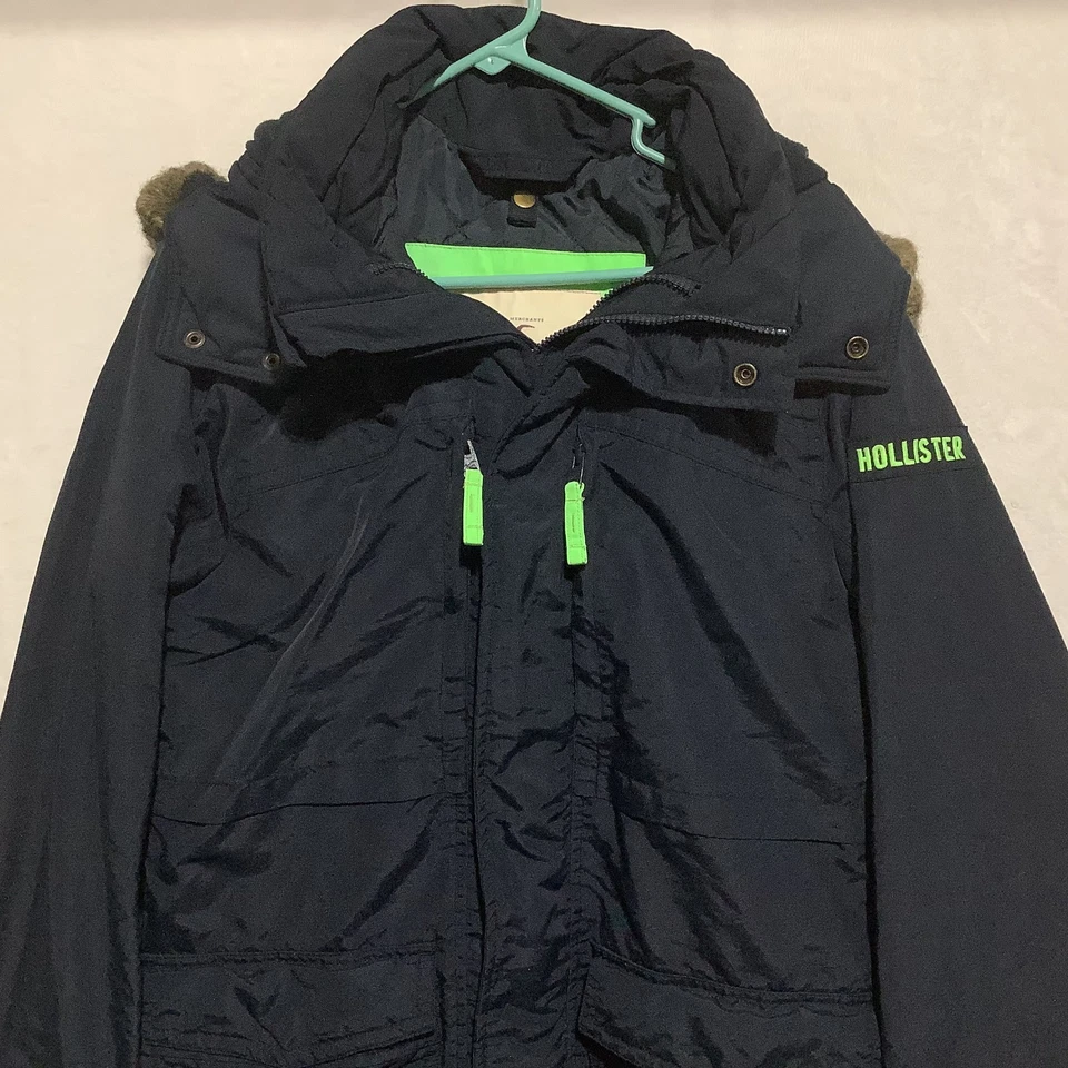 Chaqueta de esquí HOLLISTER abrigo aislante imitación piel ribete capucha invierno bolsillos fríos talla M Foto 3 de 4