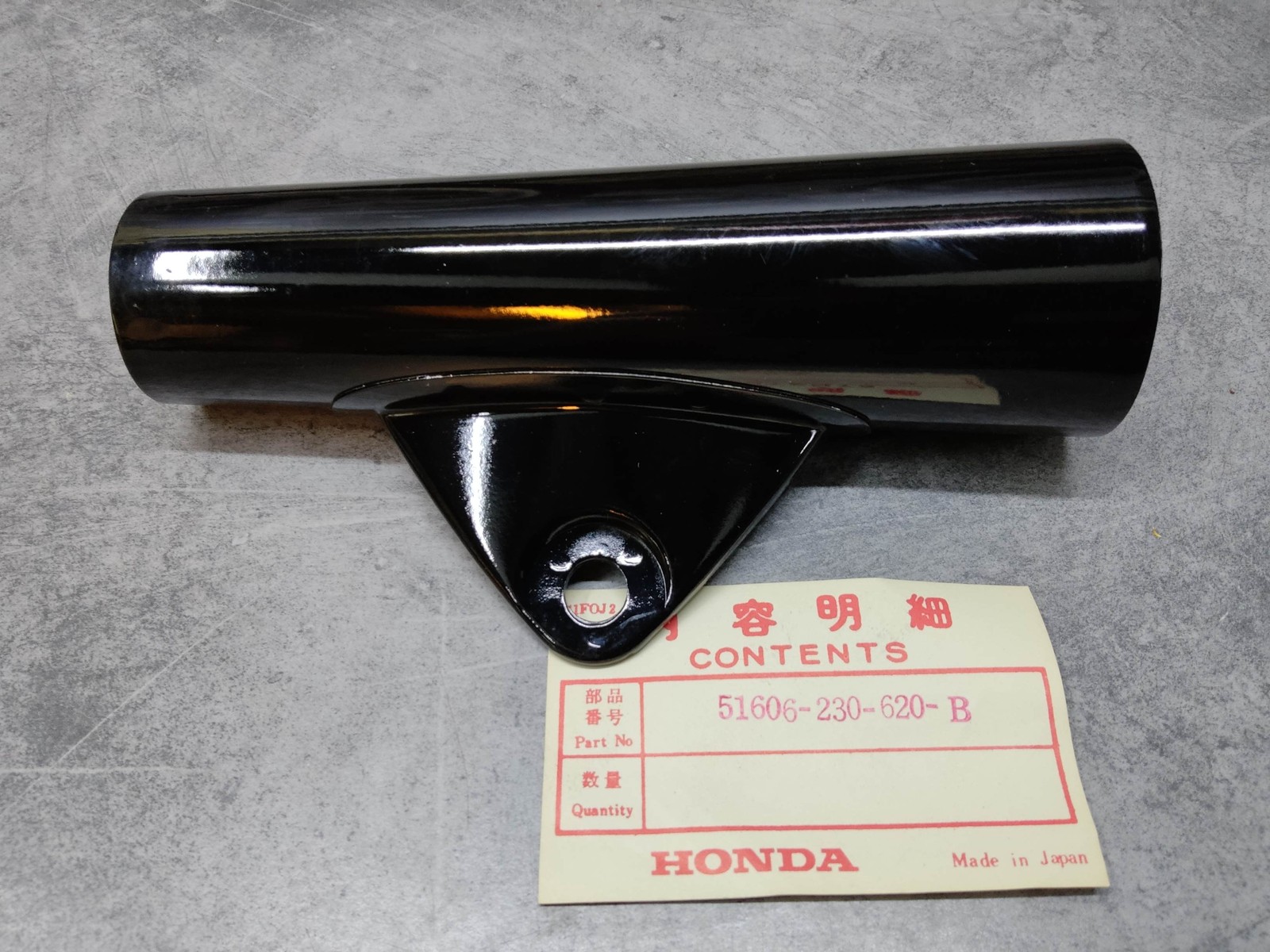 Patte de phare gauche HONDA 51606-230-620B en acier premium pour CD175