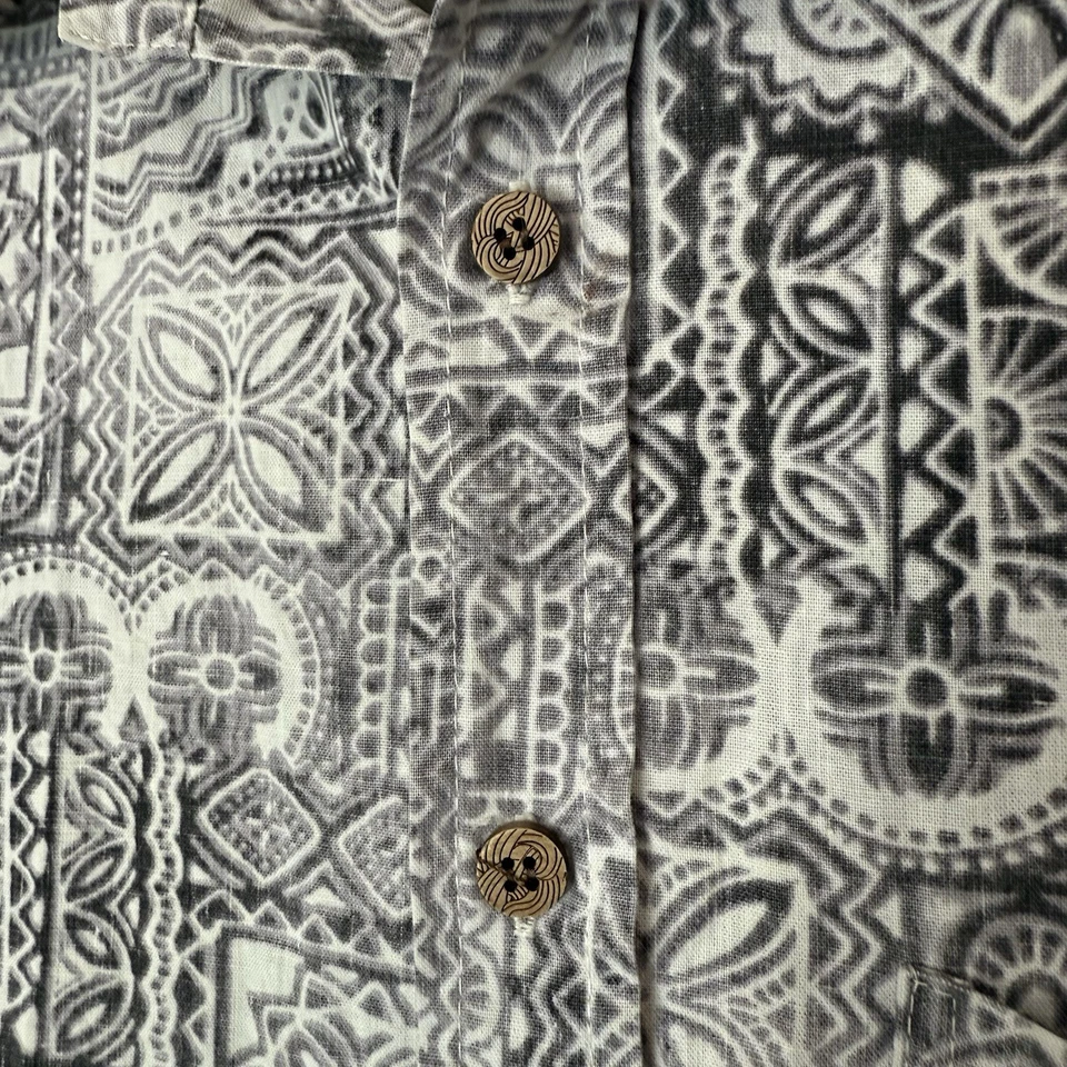 Duke Kahanamoku Aloha Shirt Men’s M Made in Hawaii Tribal Block Print Buttons - Image 4 of 4