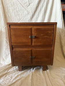 Showers Furniture Nightstands - Set of two 