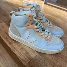 VEJA V-15 Suede Jade With White Multicolor