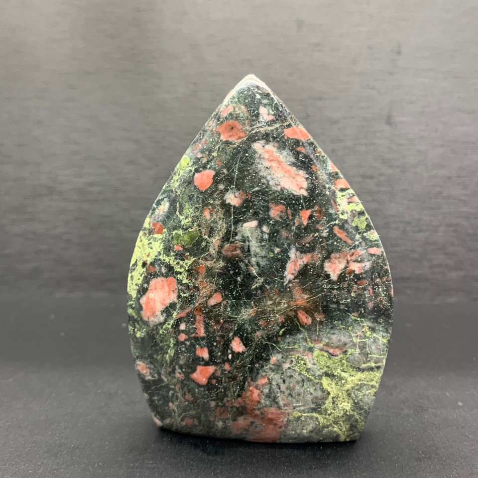 185g Natural Rose Stone Quartz Hand carved Crystal Tower Reiki