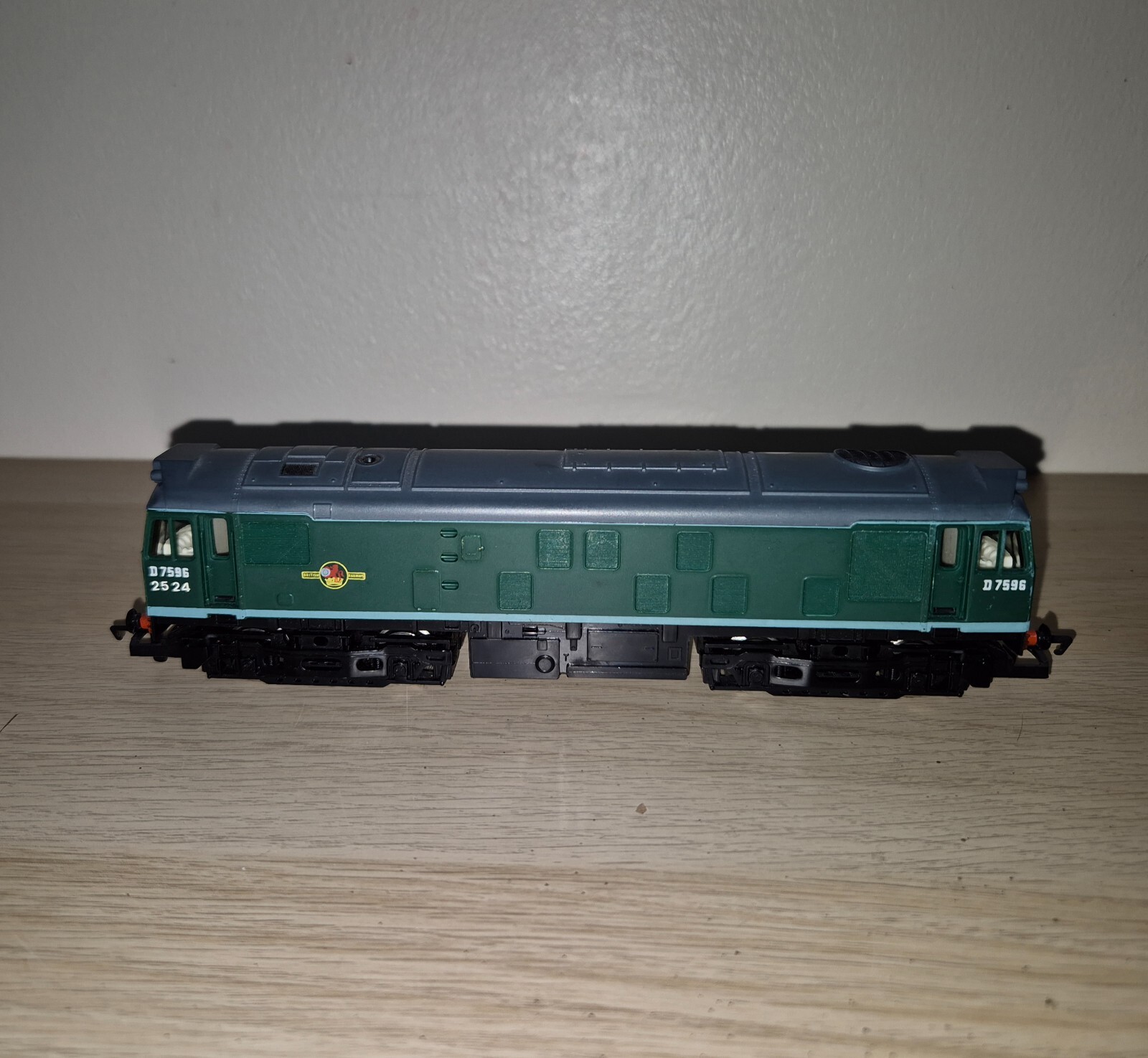 Picture 2 of 8