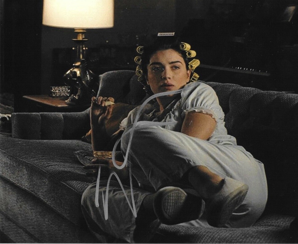 eve hewson smoking cigarettes Bono's daughter PRANK CALLED Justin Timberlake as a teenager Hewson hits all the right