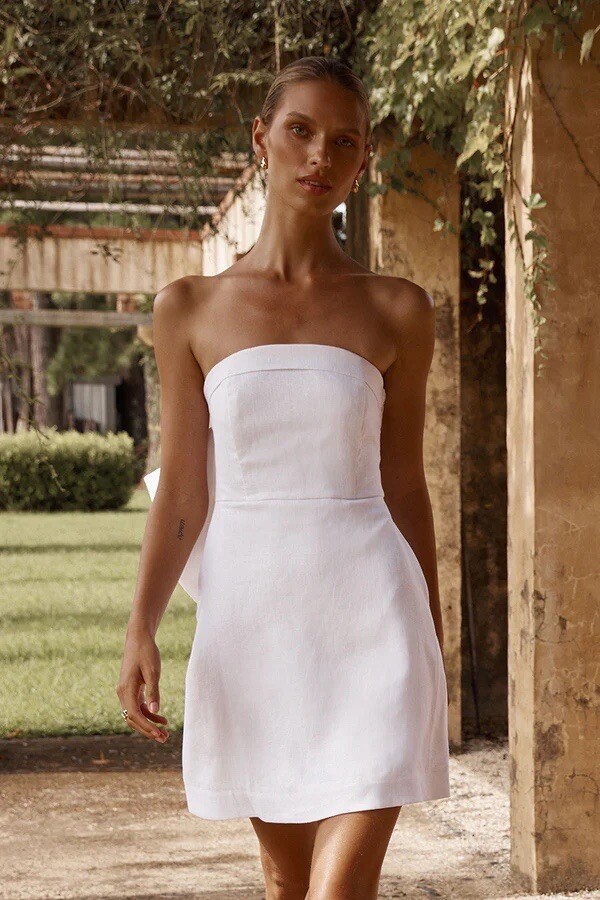 BNWT DISSH Aisle White Linen Strapless Back Bow Short Mini Dress US Size 4