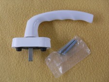 poignée secustik sécurisé baie vitrée en aluminium blanche