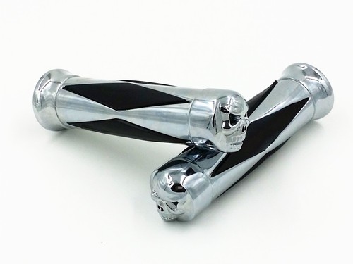 1" Diamond SKULL Handlebar HAND GRIPS for Harley Cafe Racer Old School Custom - Picture 5 of 6