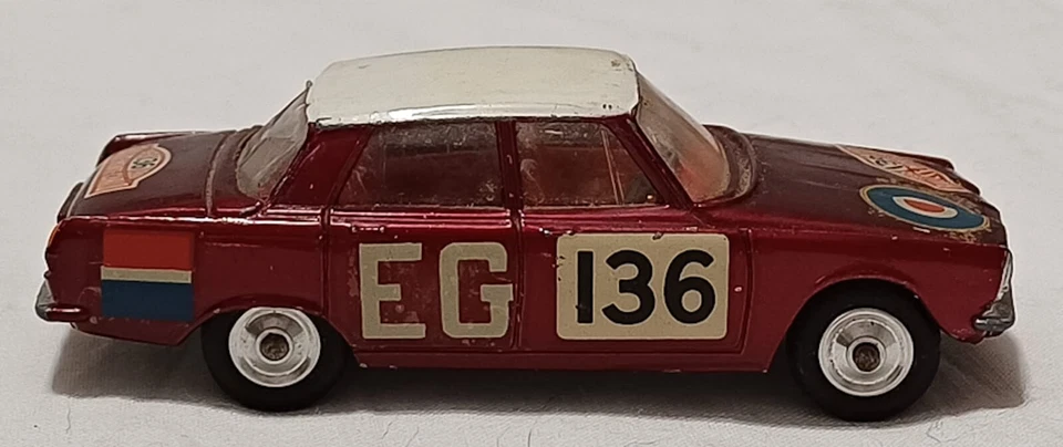 Corgi Rover 2000 Rallye. Rarità Assoluta. Ottime condizioni, vetro post. rotto - Immagine 2 di 4