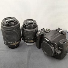 Nikon D5000 Digital SLR Camera Double Zoom Kit 12.3MP CMOS Used