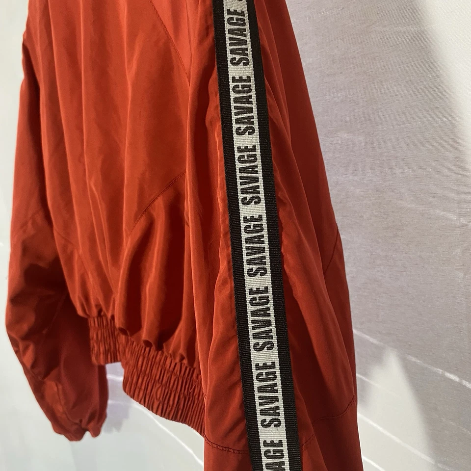 Красная укороченная ветровка на молнии Iris Bomber S Savage легкая хип-хоп куртка ЧИТАЙТЕ - Изображение 3 из 4