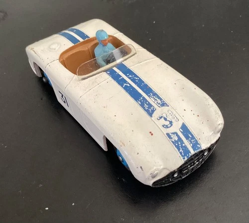 Vtg Dinky Toys No 133 CUNNINGHAM C-5R Racing Car