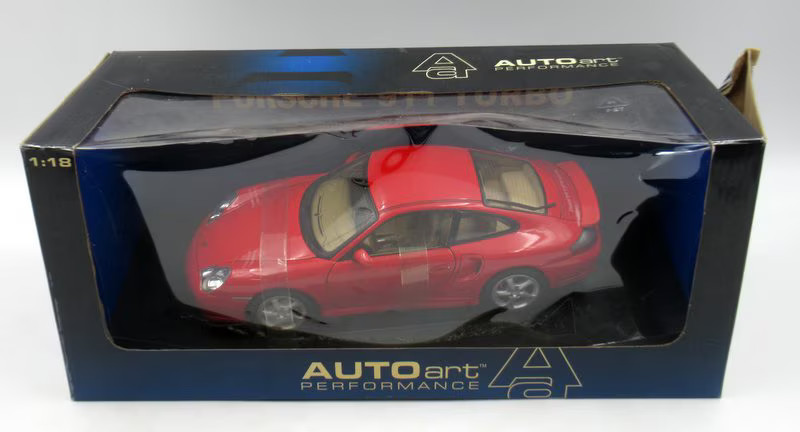 AUTOart Porsche 911 996 Turbo red 77831