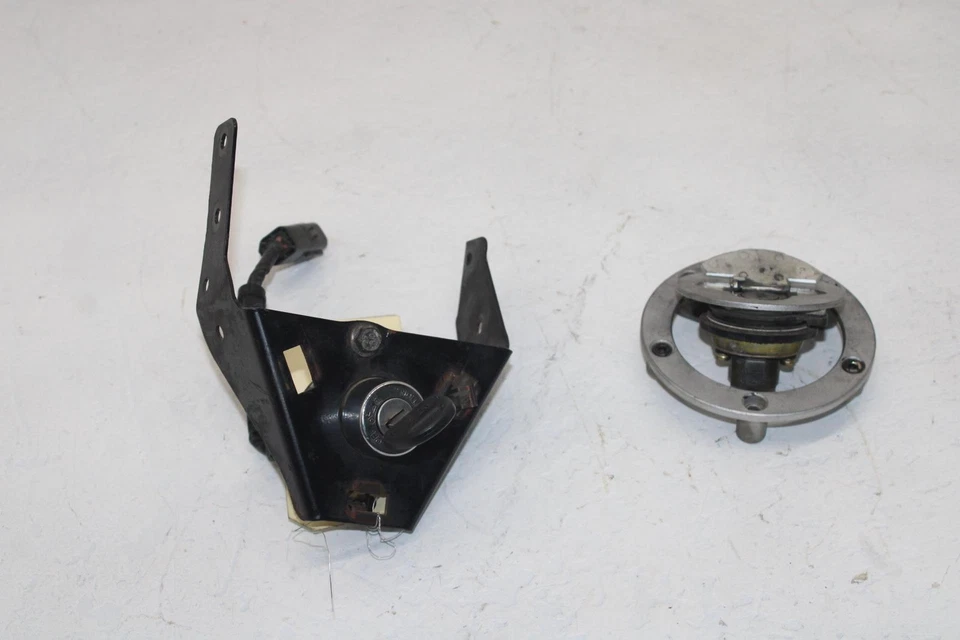 05-09 POLARIS VICTORIA VEGAS OEM ЗАМОК ЗАЖИГАНИЯ КЛЮЧ КОМПЛЕКТ С КРЫШКОЙ БЕНЗОБАКА O5 - Изображение 2 из 4