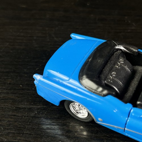 Buick Skylark Top Up Convertible Welly 43664H Diecast Car - Picture 3 of 16