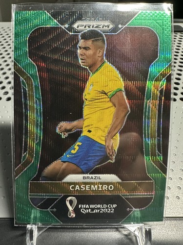 Casemiro [Green Wave] #28 2022 Panini Prizm World Cup card